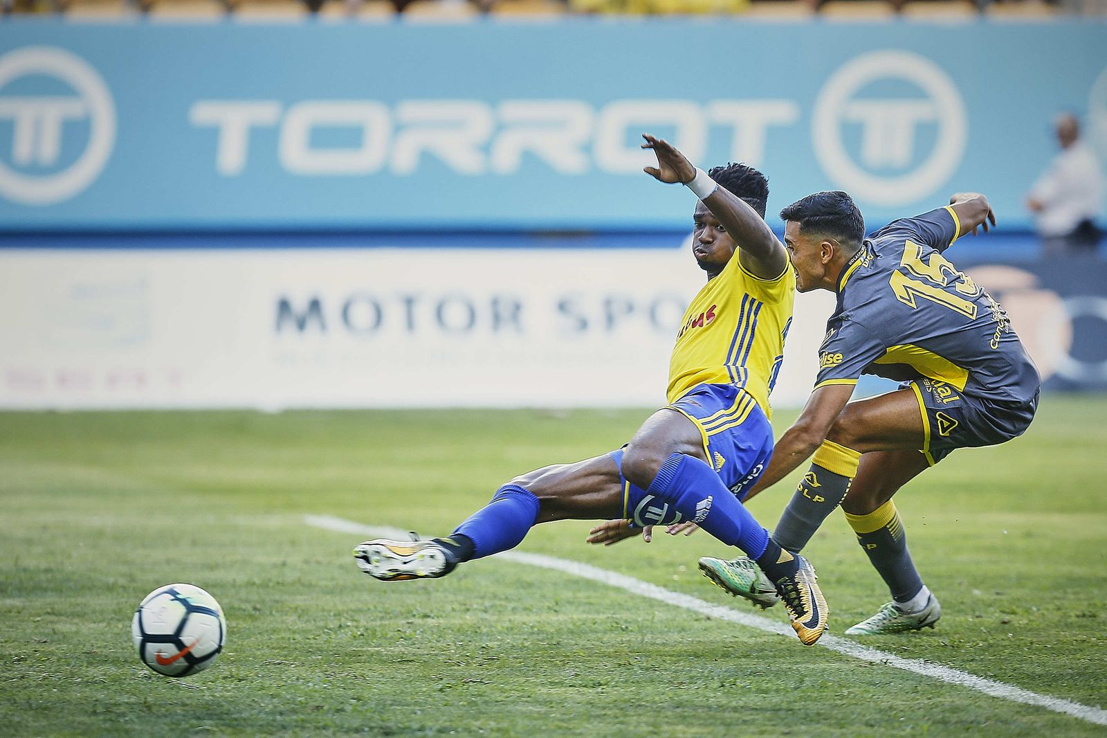 Las imágenes del Cádiz-Las Palmas del Trofeo Carranza