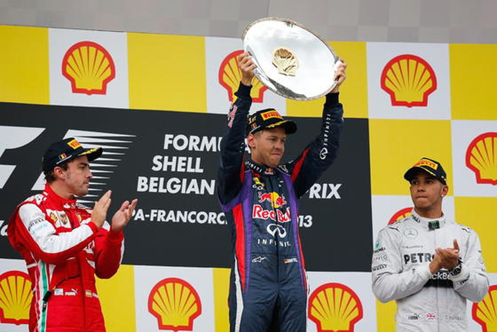 Vettel, imparable, se anota otro triunfo en Spa