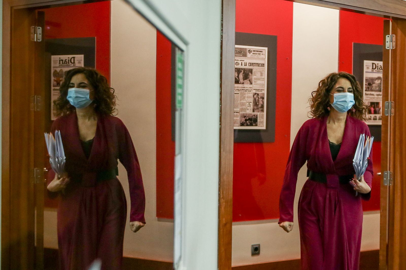 La ministra de Hacienda y Portavoz del Gobierno, María Jesús Montero, se dirige a la rueda de prensa posterior al Consejo de Ministros este martes.