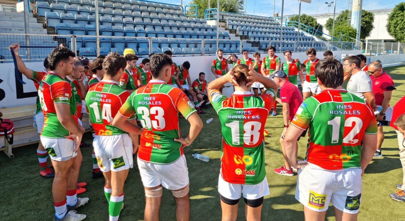 Una imagen del CAR Coanda, en un triangular disputado en La Cartuja esta pretemporada.