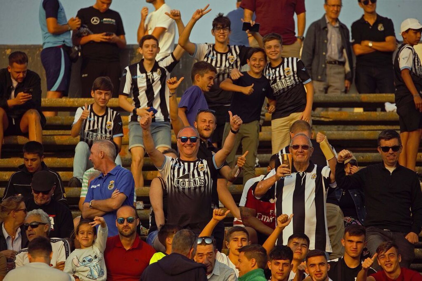 Aficionados de la Balona, en el último partido en el Municipal