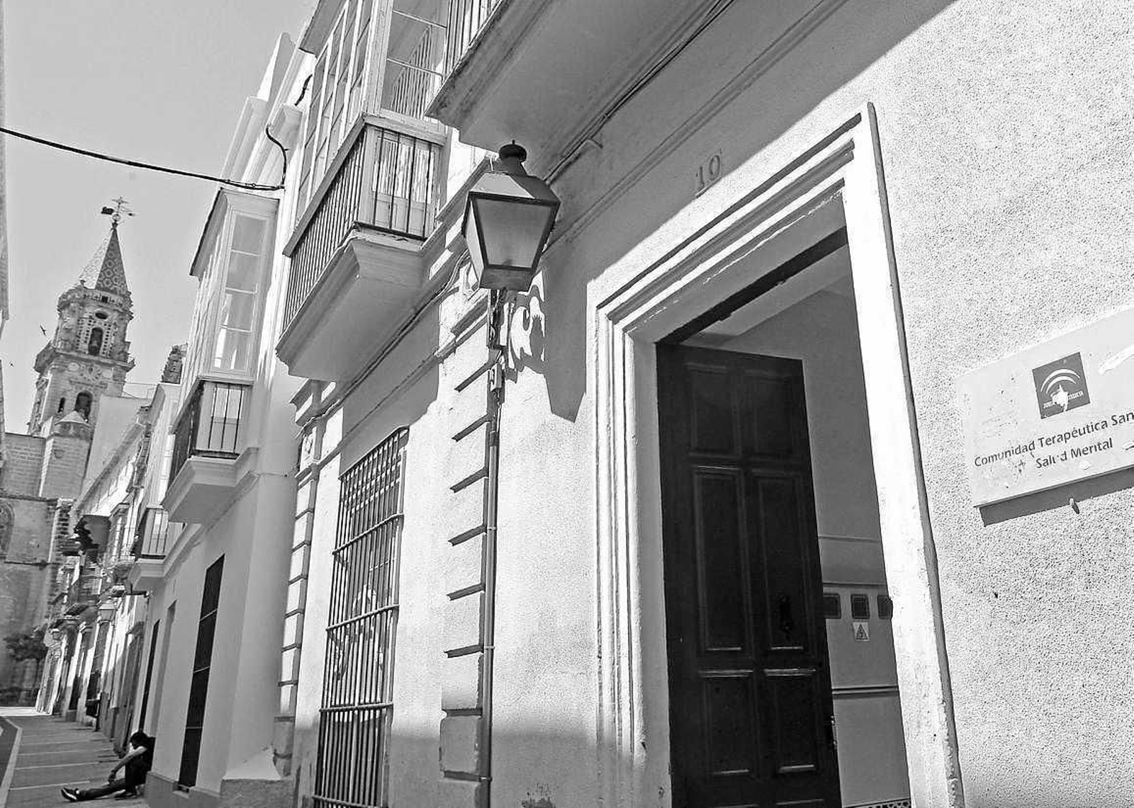 Fachada del edificio donde se ubica la comunidad terapéutica de Salud Mental en la calle San Miguel, en Jerez.