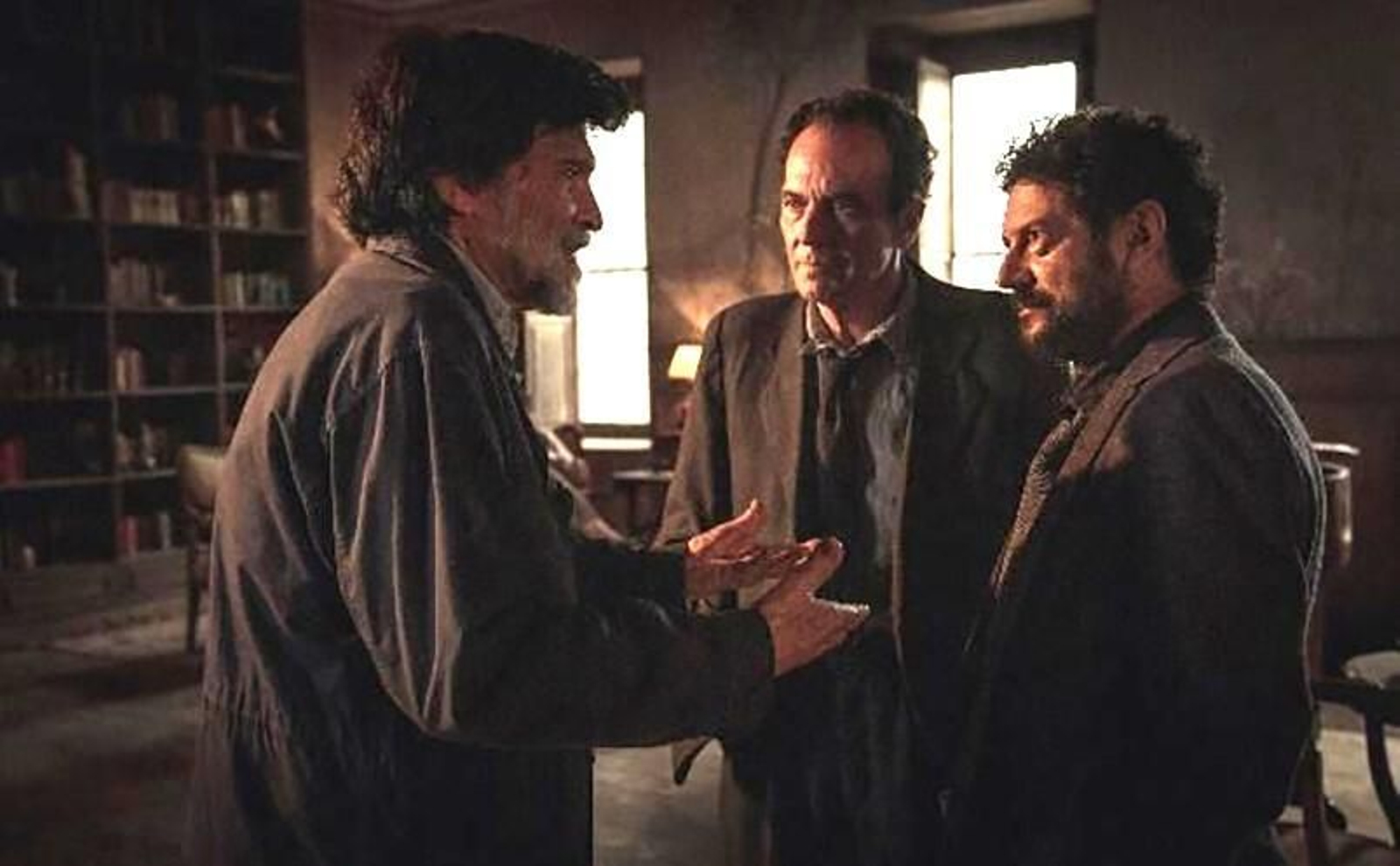 Escena de la película con José Coronado.