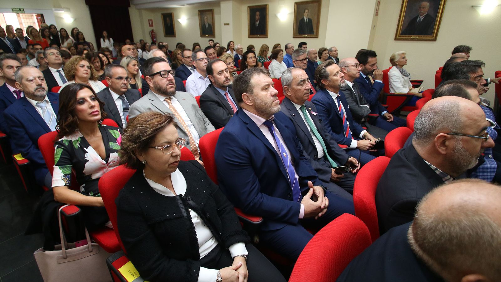 Asistentes al acto del Día de Santa Teresa.