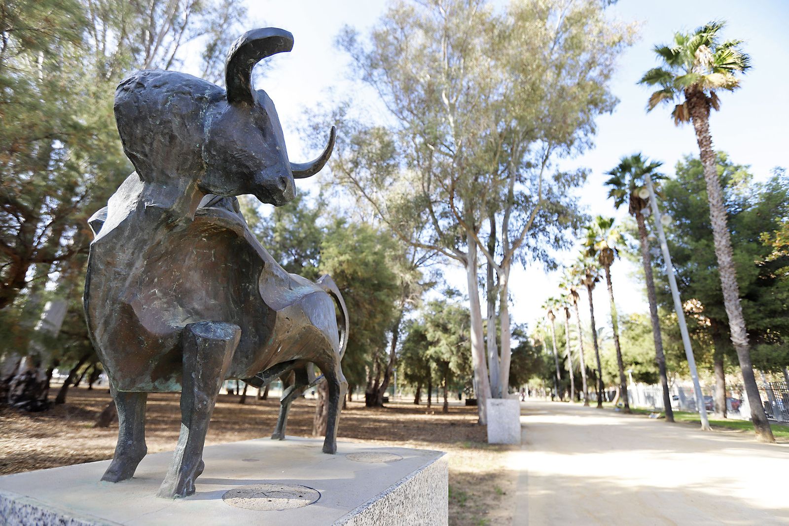 Imágenes del actual estado de las esculturas del museo al aire libre de Huelva