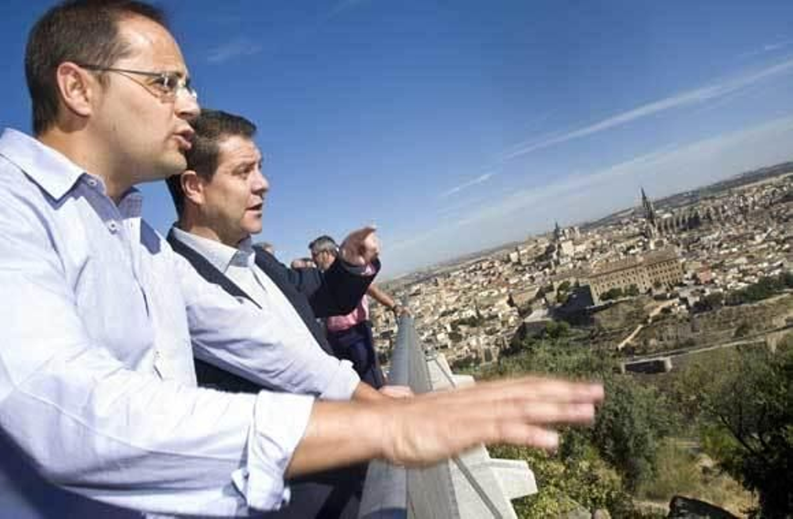 El PSOE impulsará un frente de oposición contra la reforma electoral