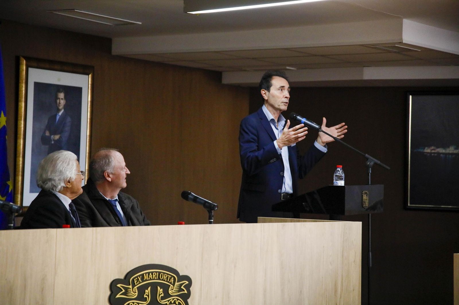 Las imágenes del nombramiento de hijo predilecto de Garrucha a José María Martínez de Haro