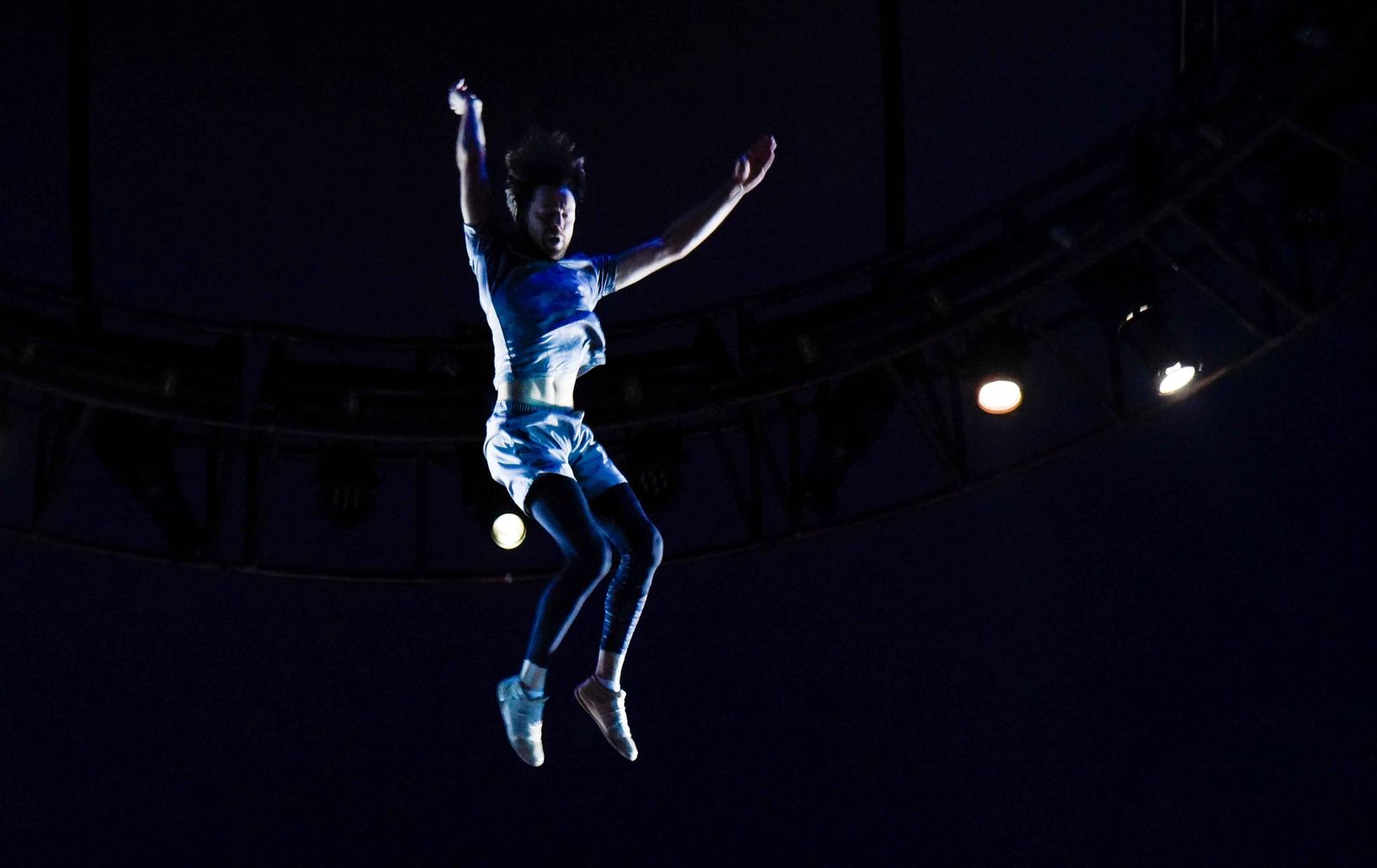 Ensayos y preparativos para el estreno del Circo del Sol en Sevilla 2026