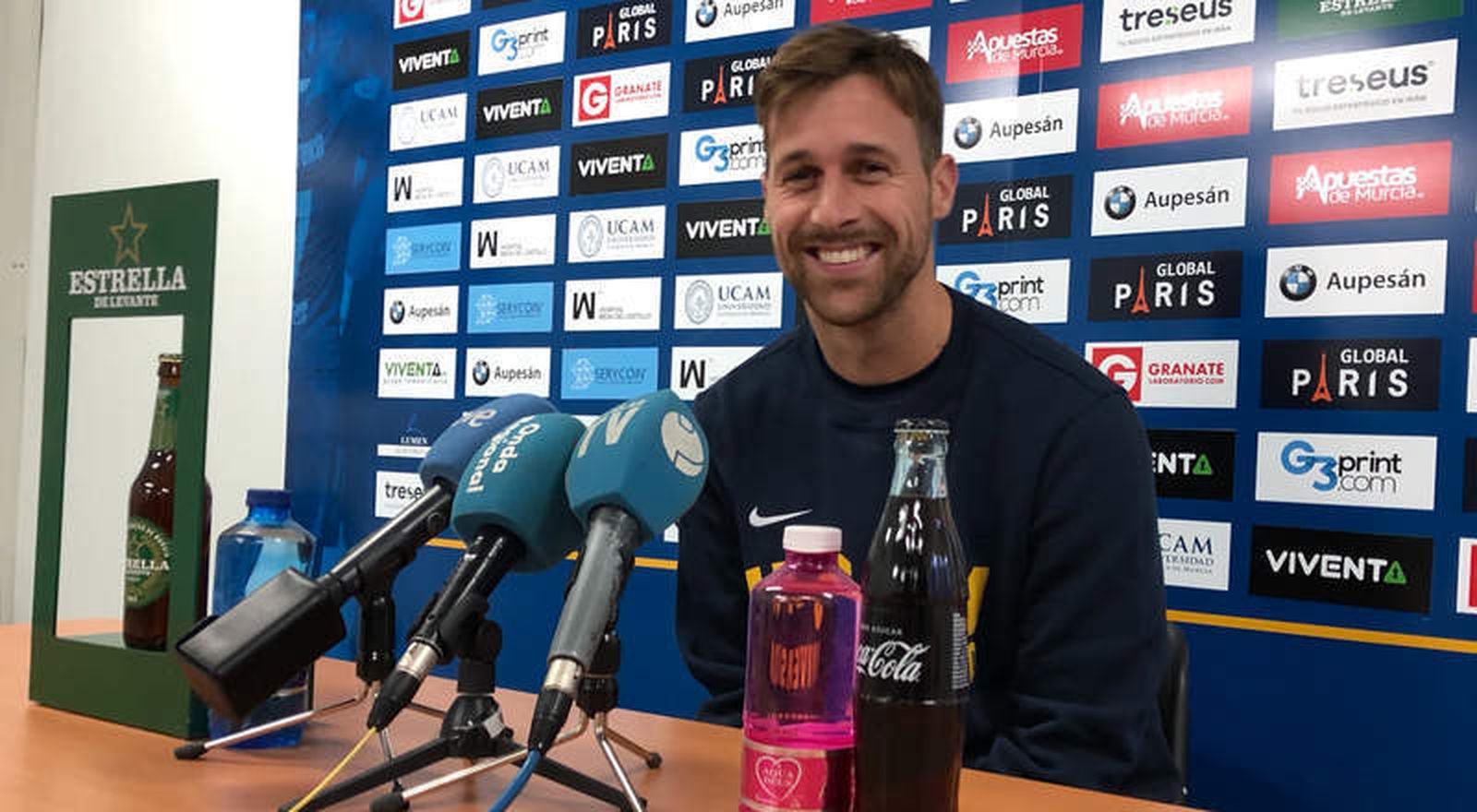 Cristhian Britos, durante su comparecencia ante los medios murcianos