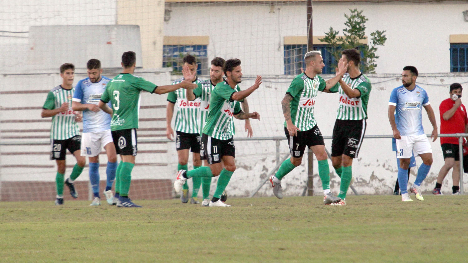 Imágenes de la presentación del Xerez CD y  Trofeo Feria de La Vendimia en La Juventud
