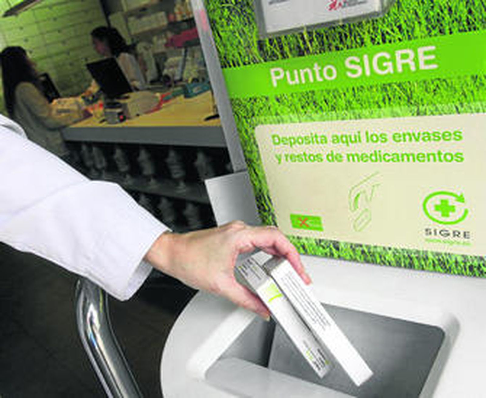 El punto Sigre es un contenedor que hay en las farmacias para reciclar envases y fármacos inservibles.