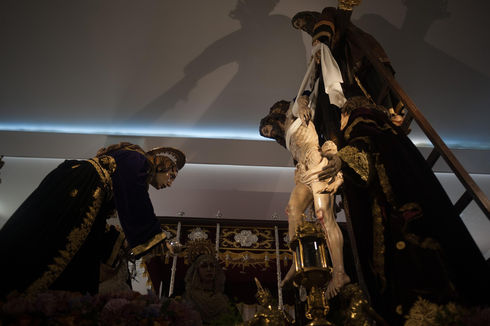 Las fotos de Descendimiento del Viernes Santo en Málaga Las fotos de Descendimiento del Viernes Santo en Málaga