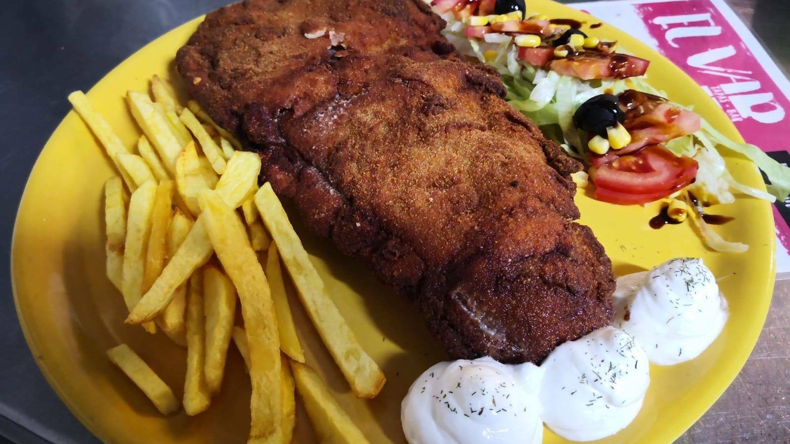 El cachopo, una de las especialidades de El Var.