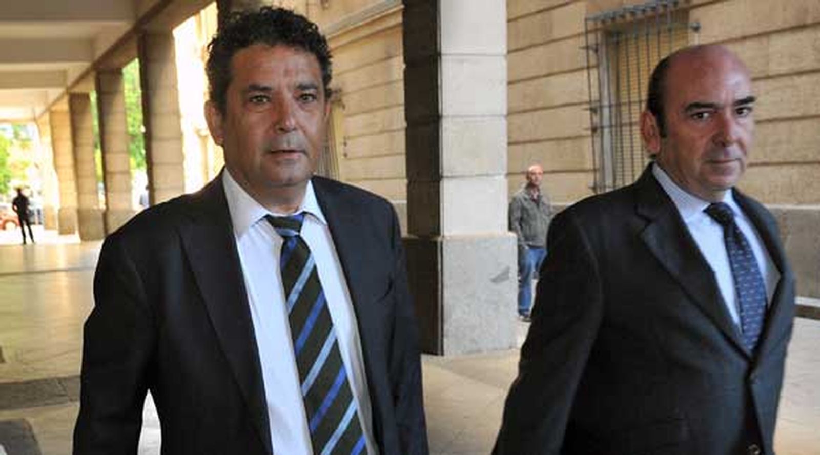 El ex director financiero de Invercaria dice que fue contratado "por su capacidad" aunque reconoce que era amigo de un hermano del presidente