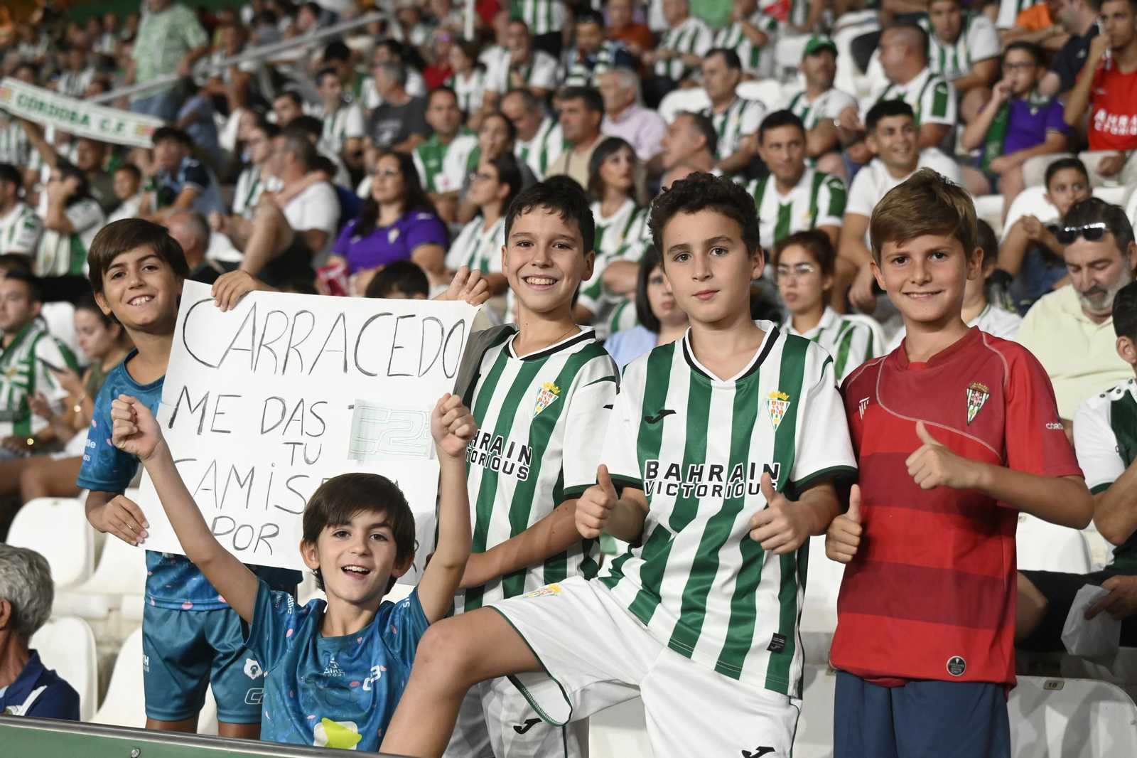 Las mejores fotos del ambiente en El Arcángel para el Córdoba CF - Racing de Santander