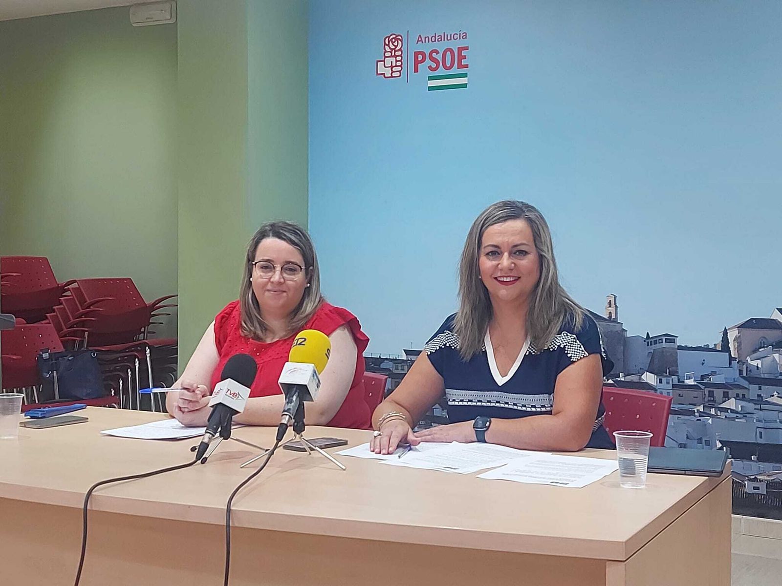 Almudena Sevillano y María Jesús Serrano.