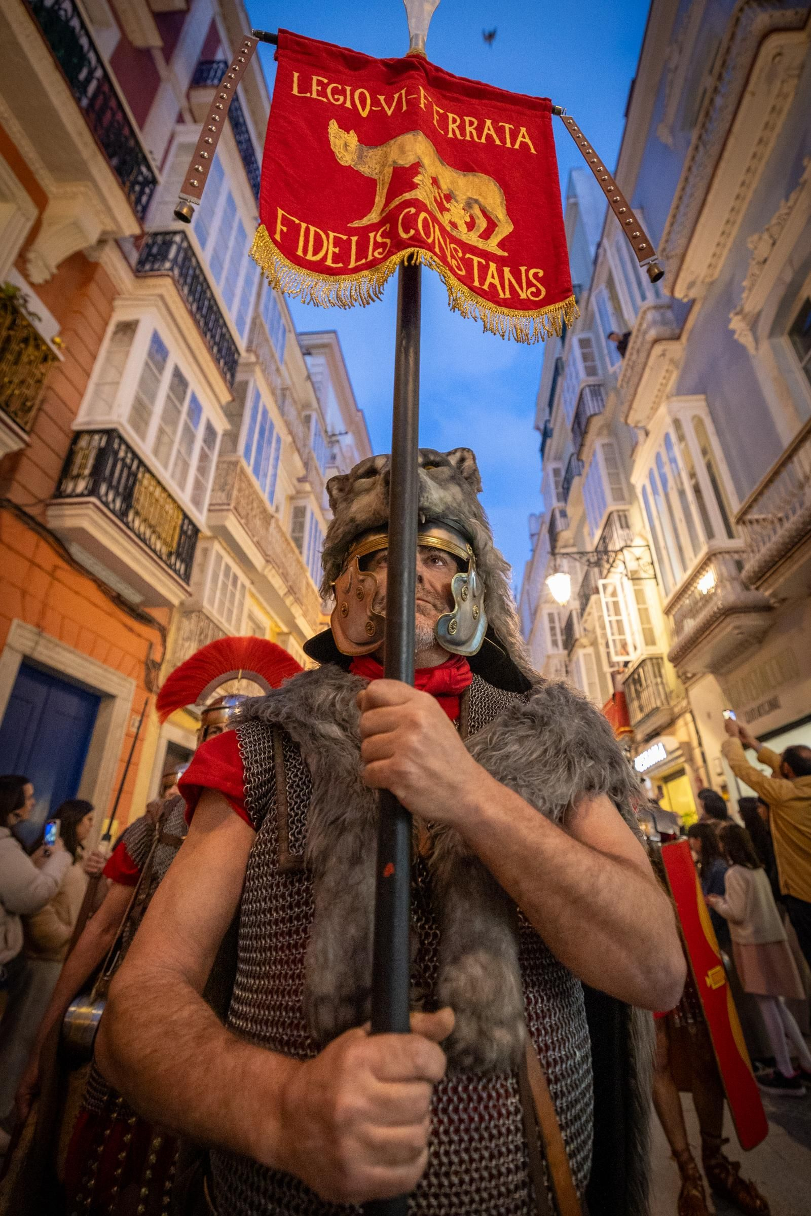 Las imágenes de la archicofradía de Ecce Homo en la Semana Santa de Cádiz de 2024