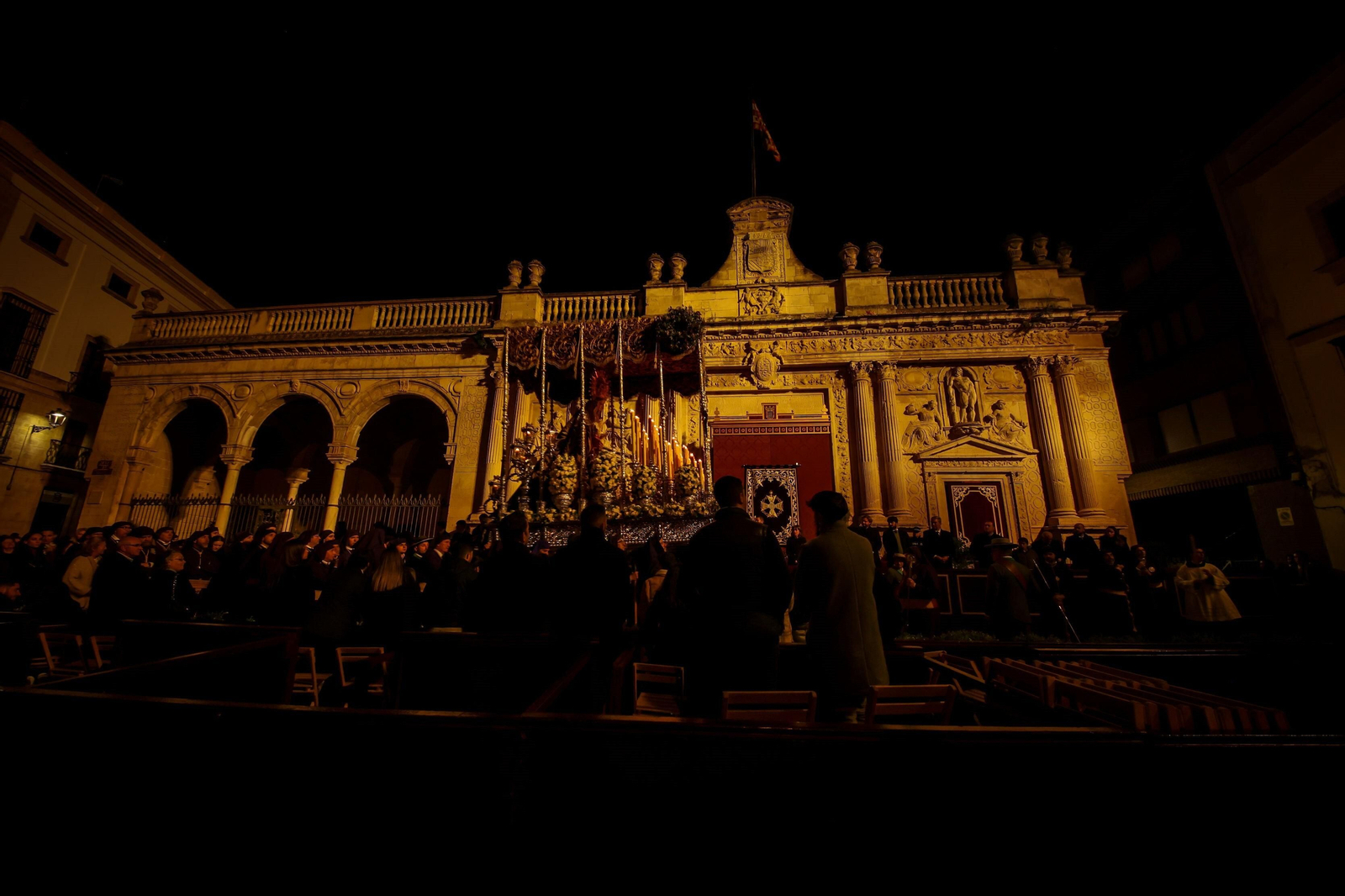 Madrugada del Viernes Santo en Jerez: imágenes de la Noche de Jesús