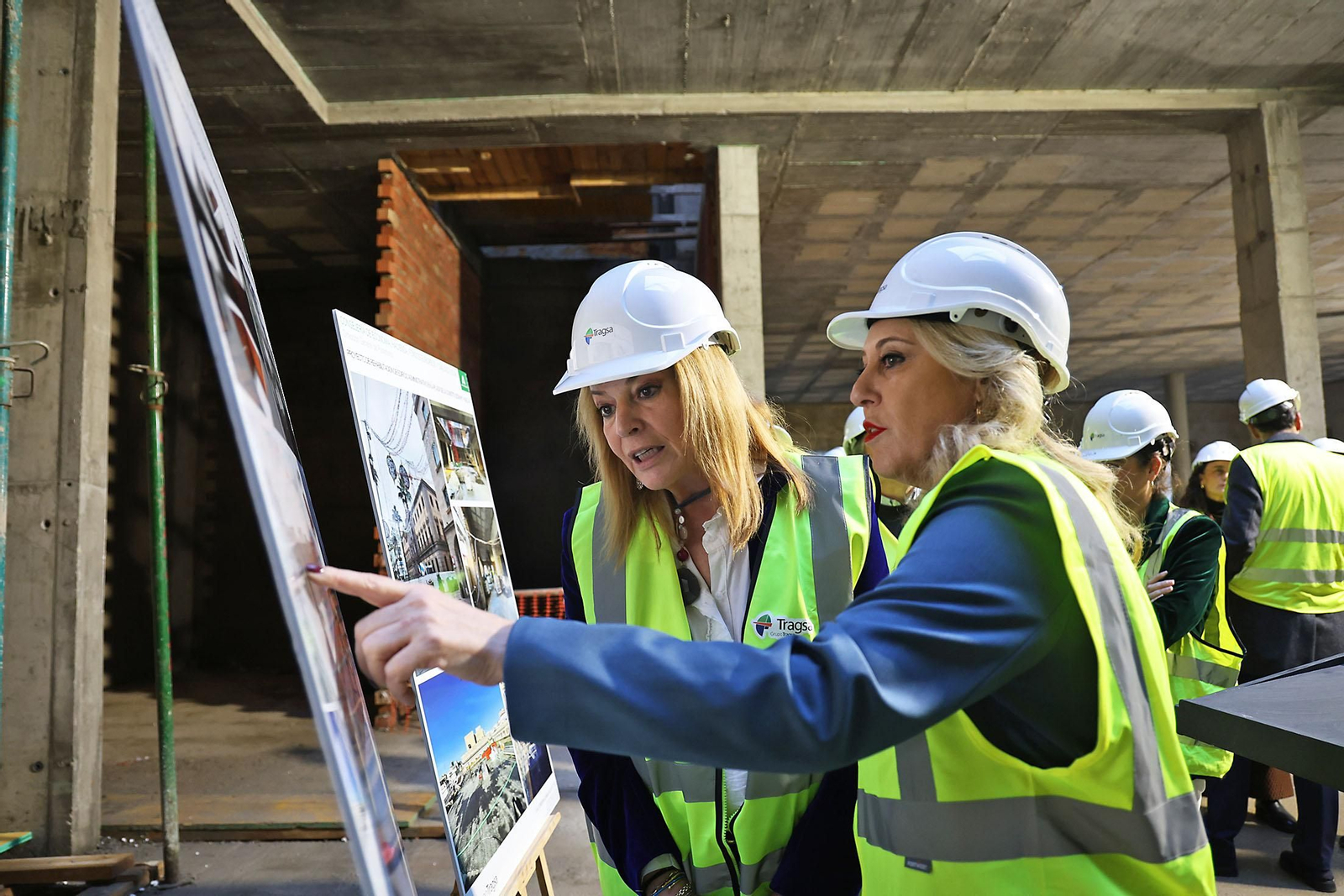 Imágenes de la visita las obras de la antigua Delegación de Hacienda