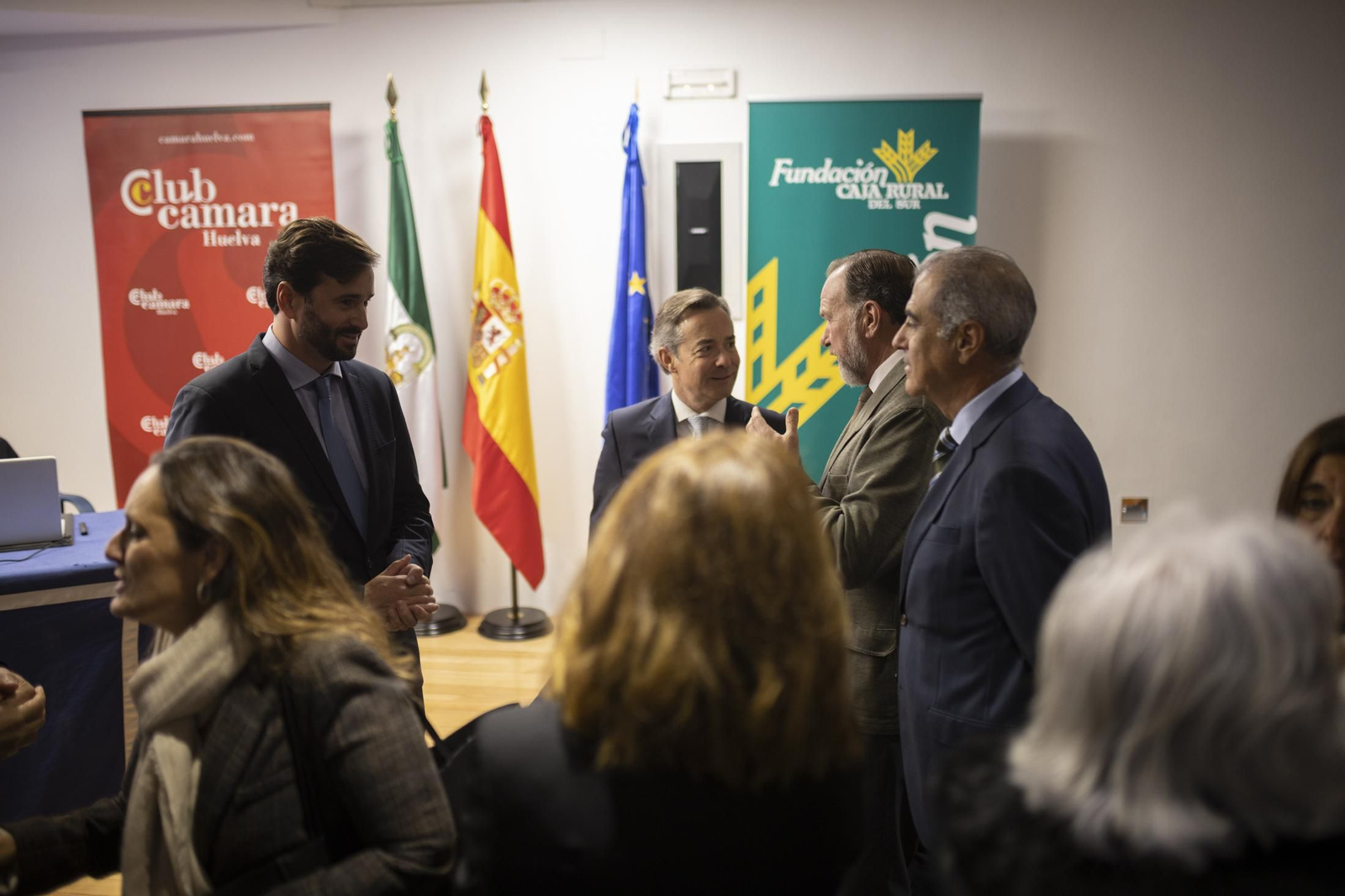 Imágenes de la conferencia de Ricardo Martínez Rico organizada por Club Cámara en la Fundación Caja Rural del Sur