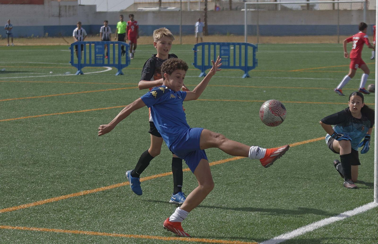 Fotos de la tercera edición del Torneo Internacional de Fútbol 7 'Julián Niza' en La Línea