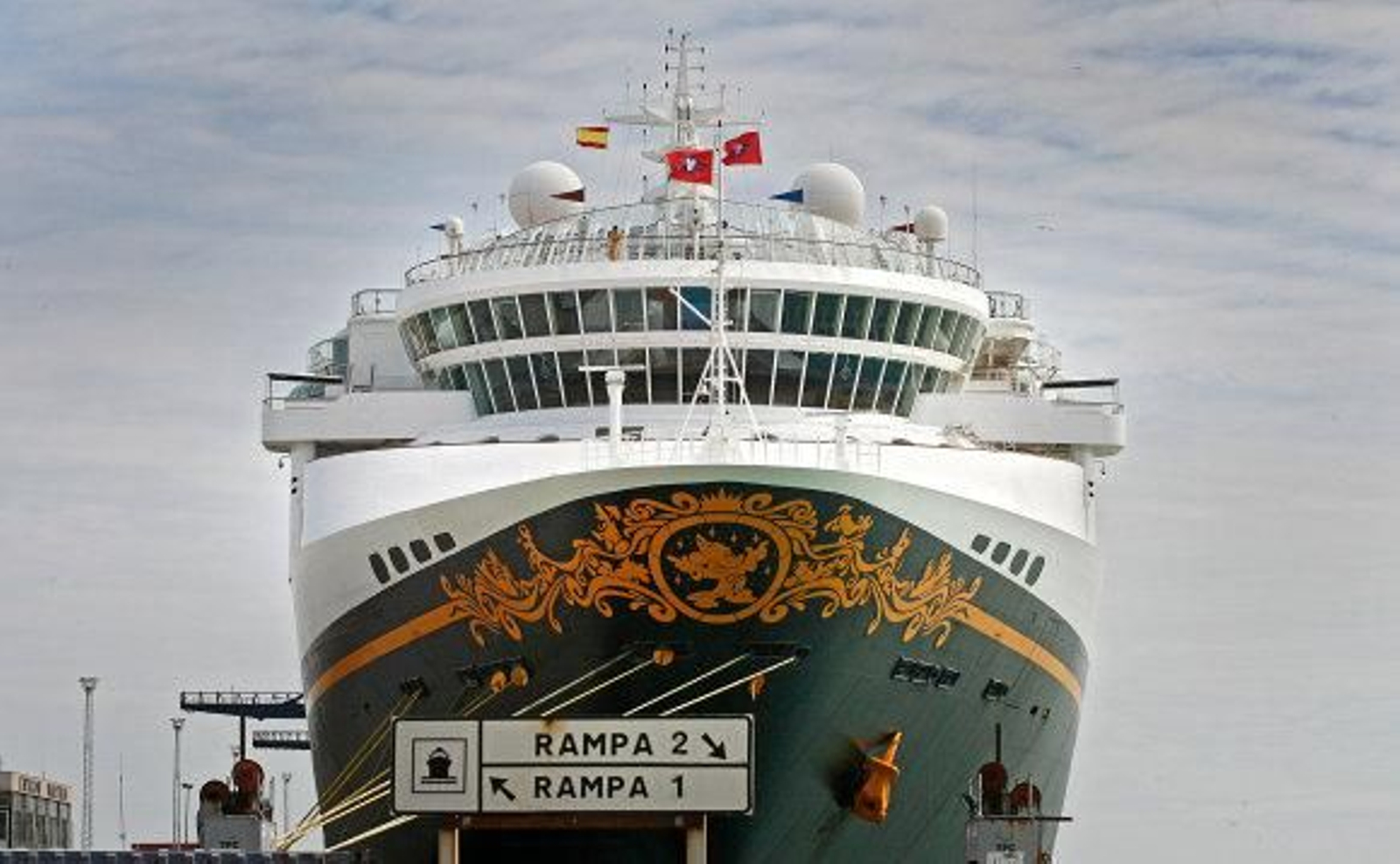 El astillero de Puerto Real recibe por primera vez a un crucero de Disney