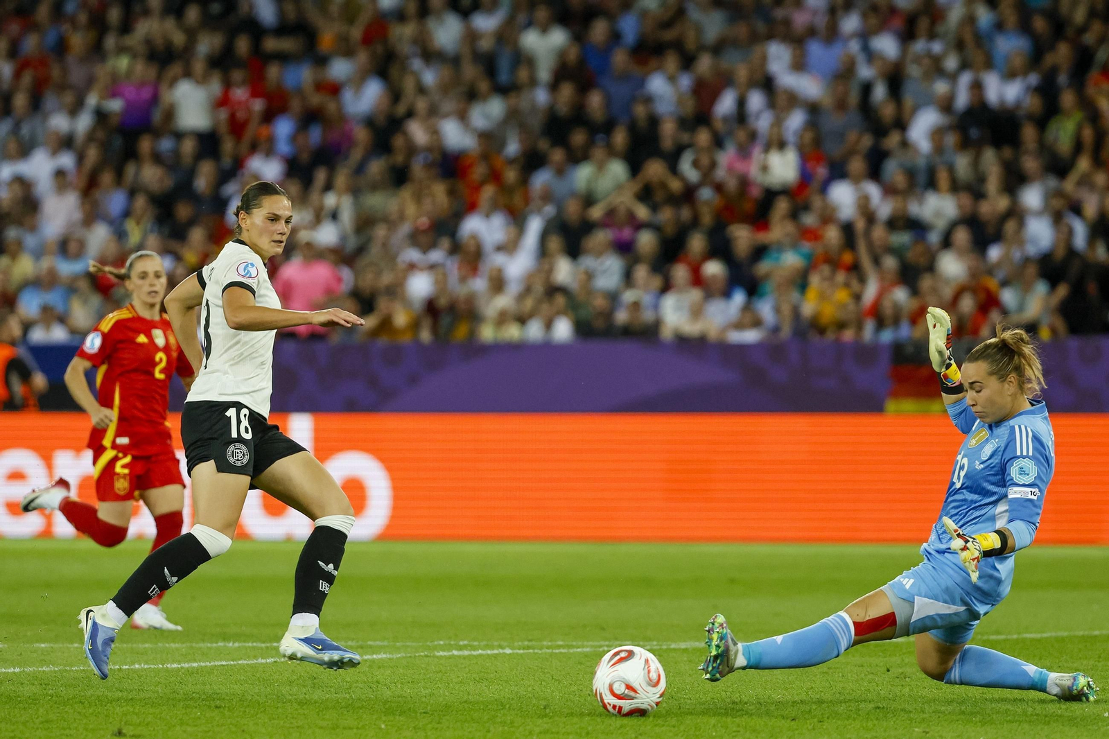 Las mejores imágenes de la semifinal Alemania - España de la Eurocopa femenina