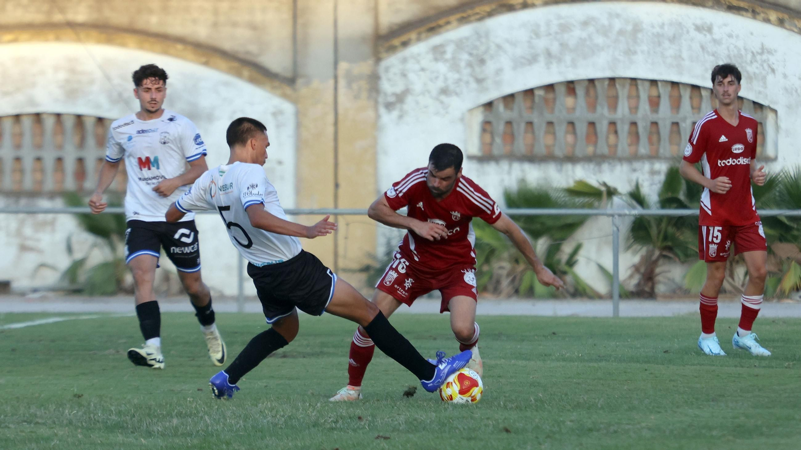 Imágenes del Trofeo Pedro Garrido entre el Jerez Industrial y el Xerez CD