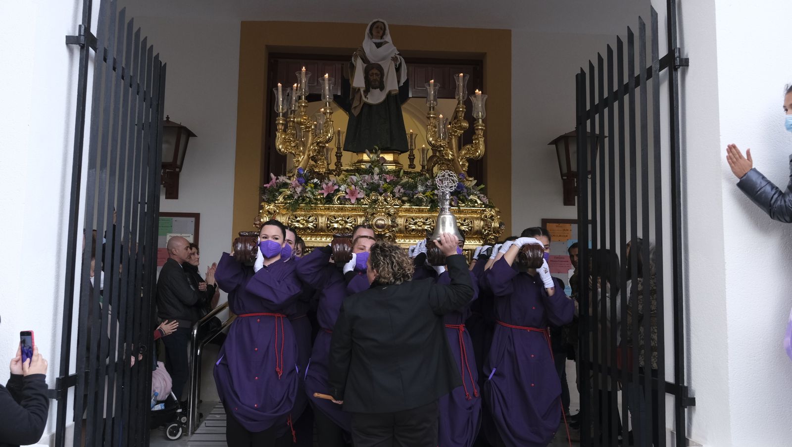 Procesión del Encuentro en Almería, en imágenes.
