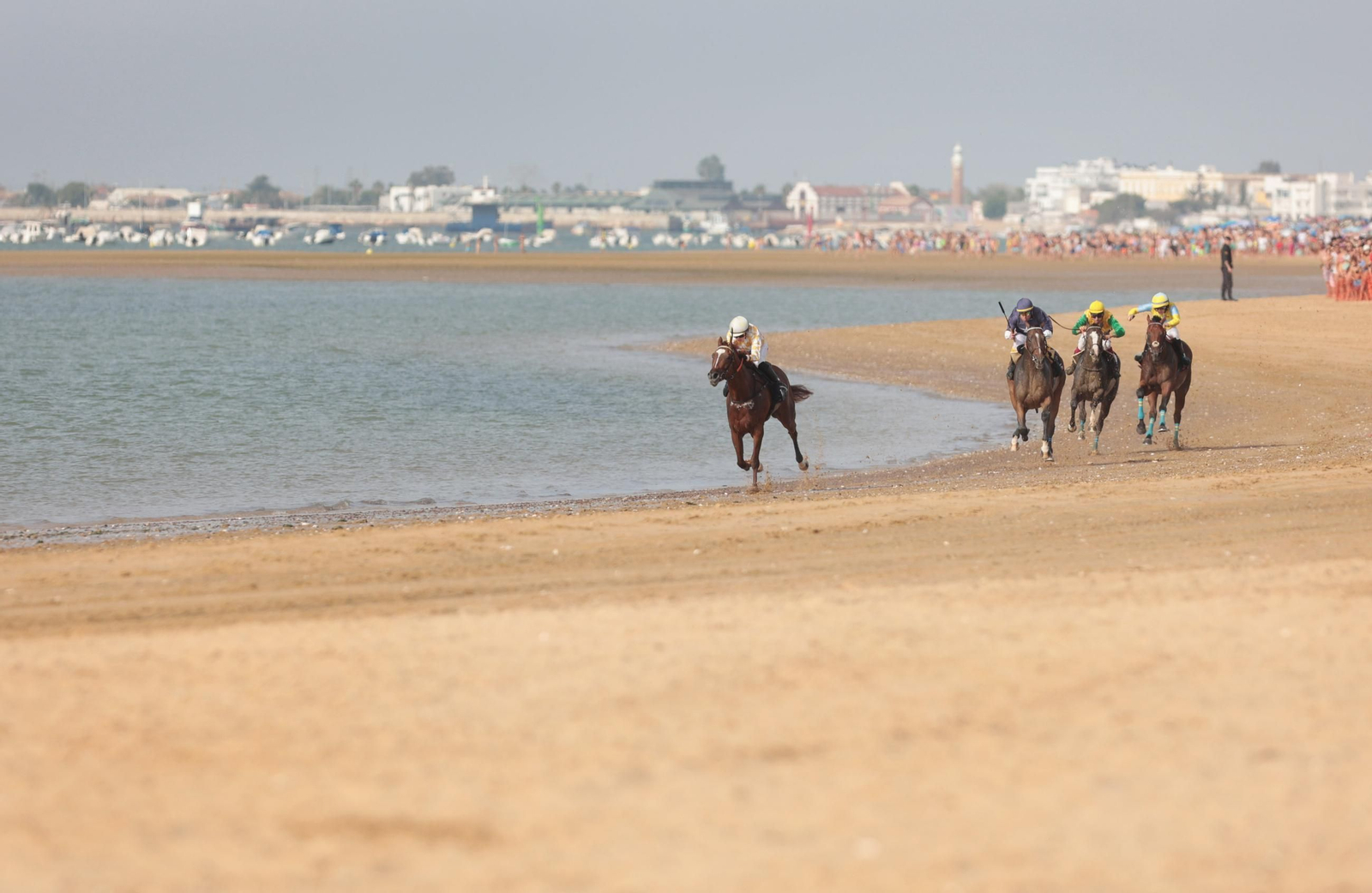 Imágenes del primer día de las Carreras de Caballos en Sanlúcar