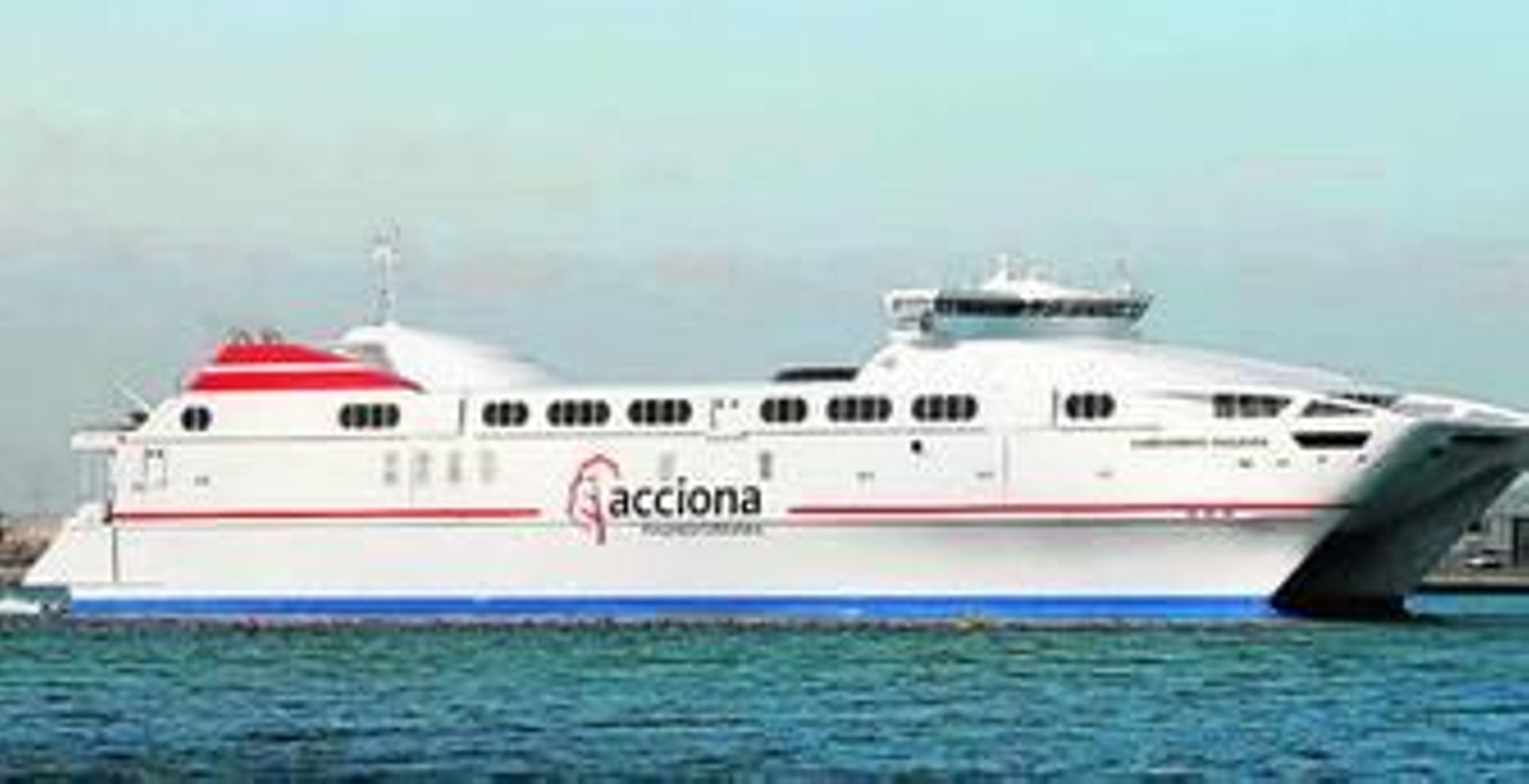 El 'Euroferrys Pacífica', en una imagen de archivo.