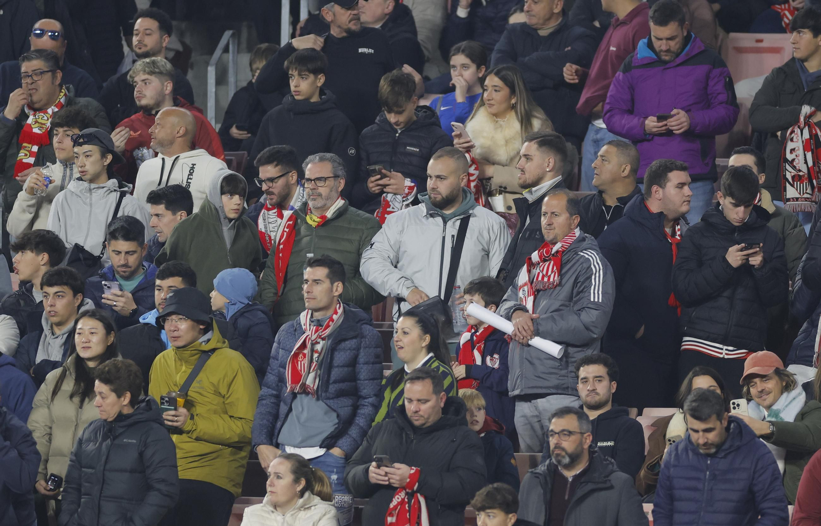 Búscate en las fotos del Sevilla Fc - Fc Barcelona