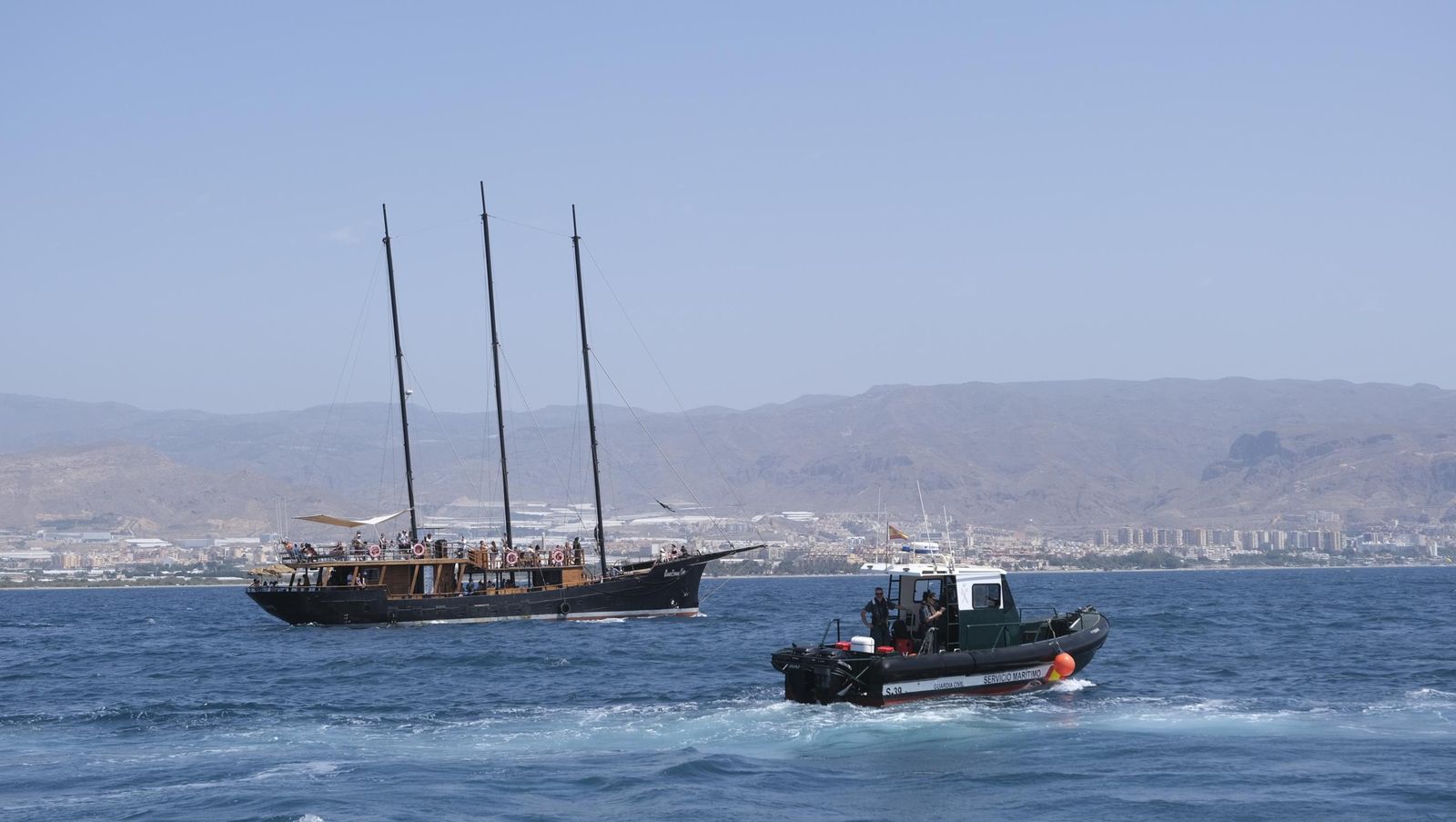 Patrullaje con el Servicio Marítimo de la Guardia Civil, en imágenes