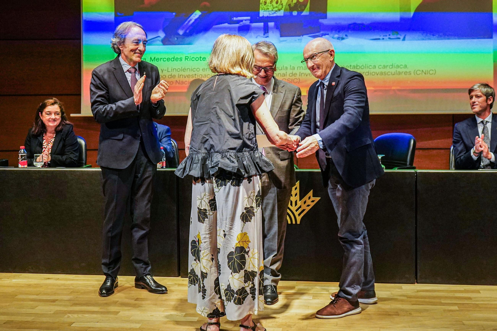 Galería | Así ha sido galardonada Mercedes Ricote con el premio Ciencias de la Salud Fundación Caja Rural Granada