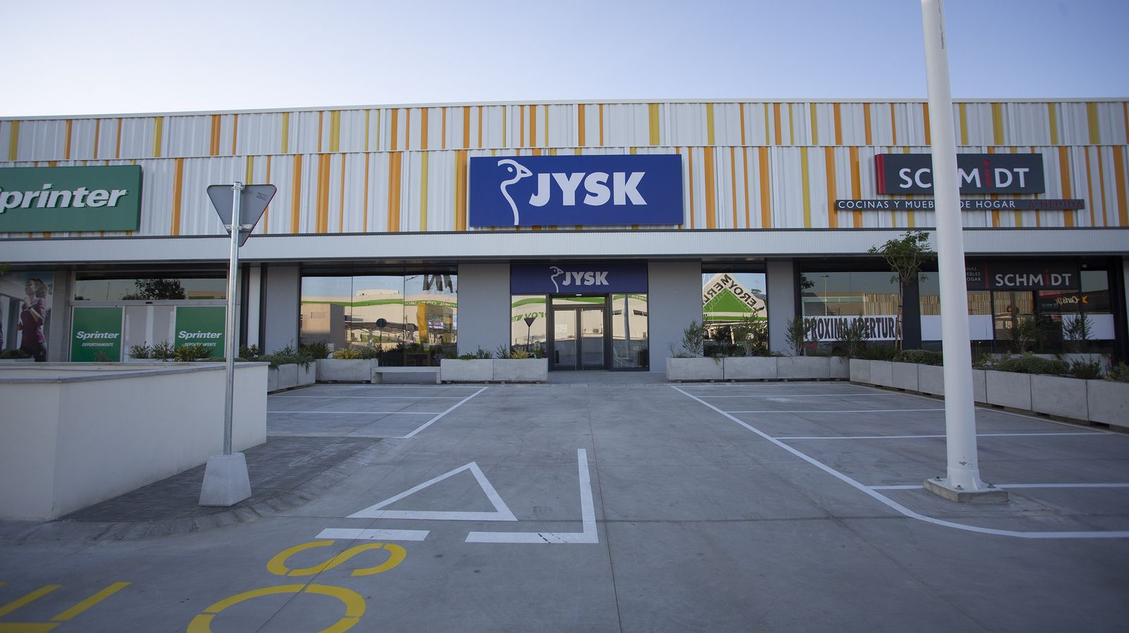 Las imágenes del espacio comercial Way Dos Hermanas