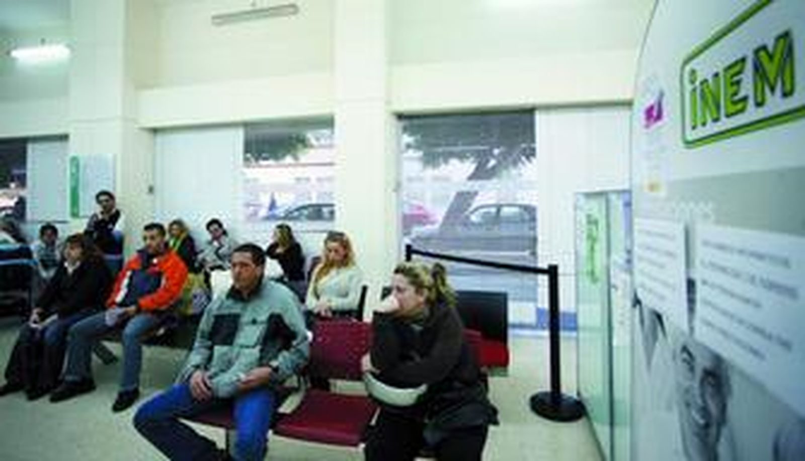 Más de 61.550 granadinos firmaron un contrato en otra provincia.