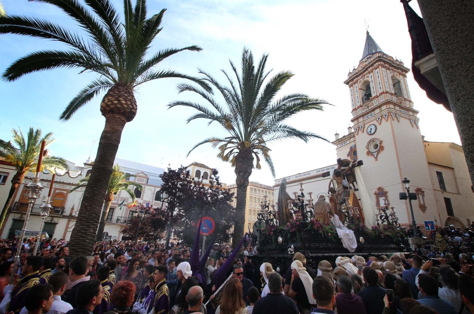 Descendimiento en la plaza de San Pedro.