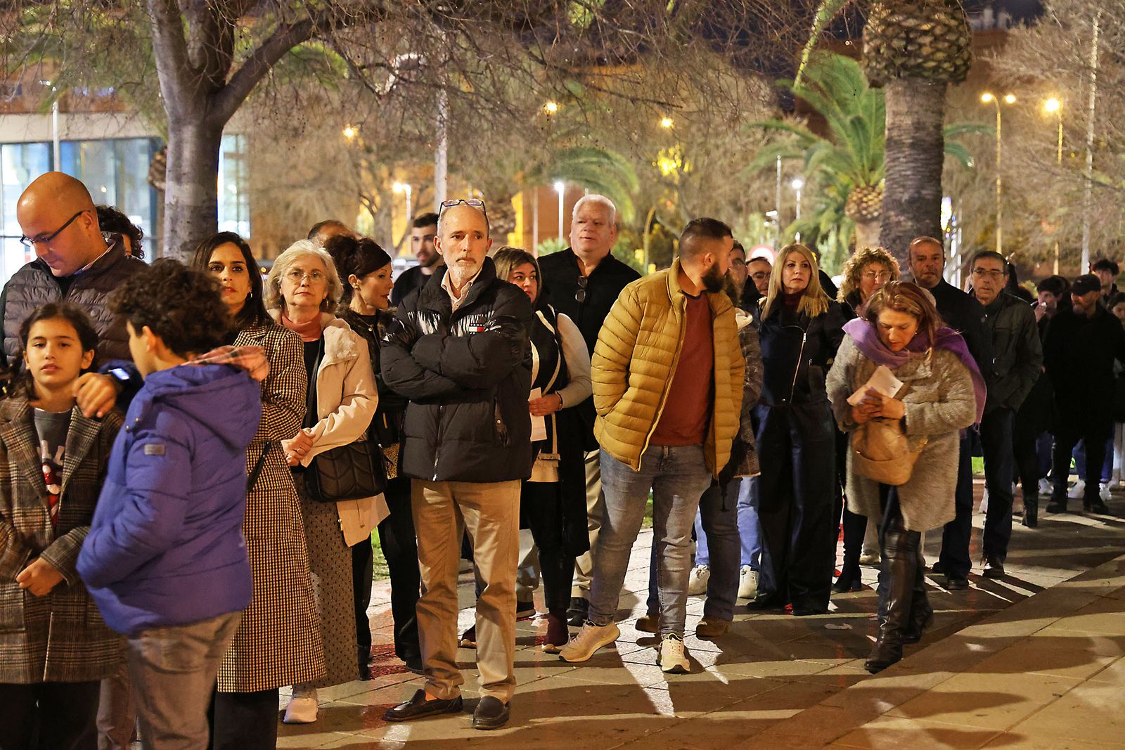 Imágenes del ambiente previo al concierto de Manolo García