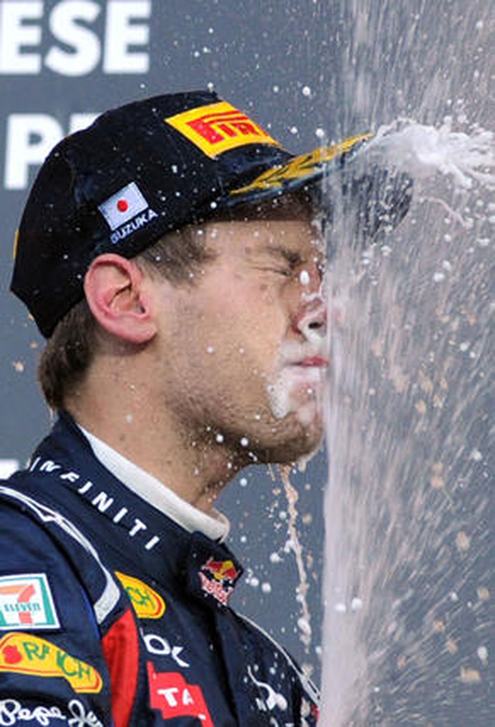 Sebastian Vettel gana en Suzuka su segundo mundial a cuatro carreras del final del campeonato. / AFP