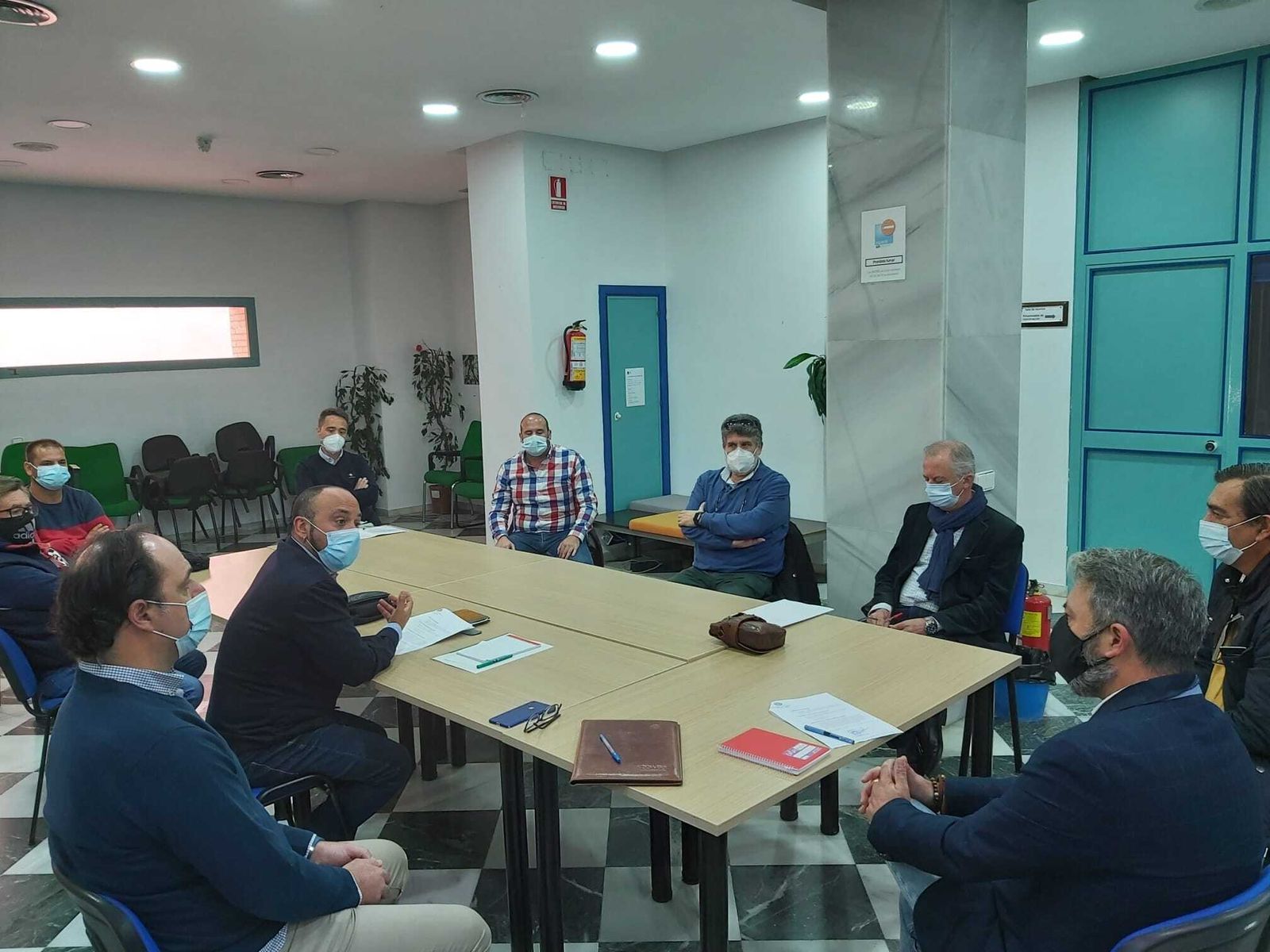 Reunión del delegado Rubén Pérez con la nueva junta de los taxistas.