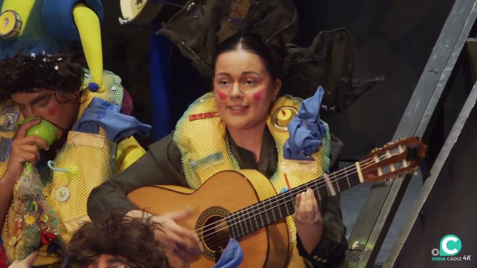 Chirigota, Seguimos cayendo mal - Cuartos