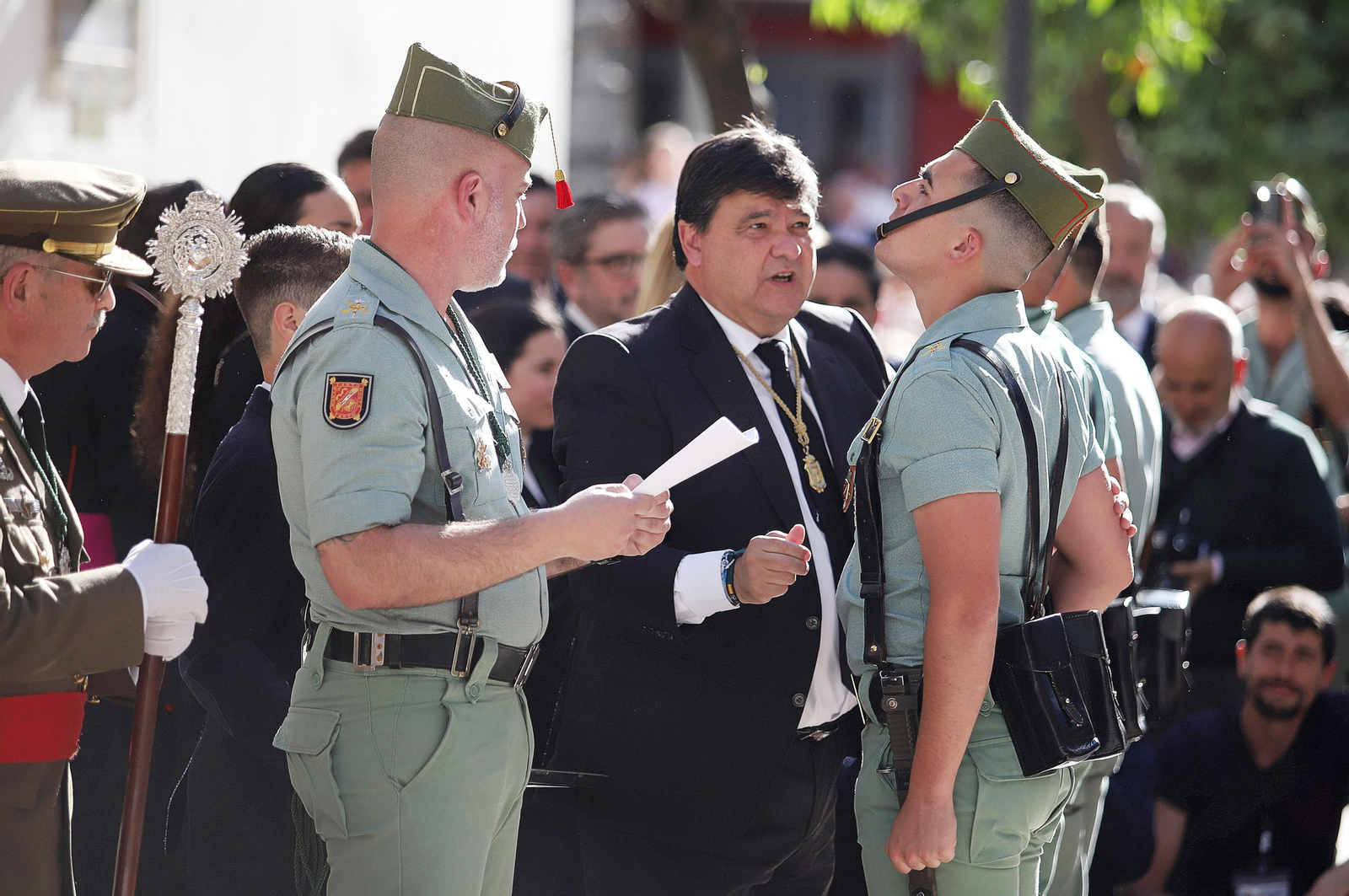 Sábado de Pasión: Imágenes de La Legión con el Cristo de la Vera+Cruz