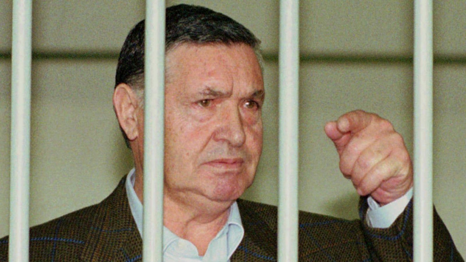 El capo de la 'Cosa Nostra' Totó Riina durante el juicio que lo condenaría a cadena perpetua por sus múltiples crímenes.