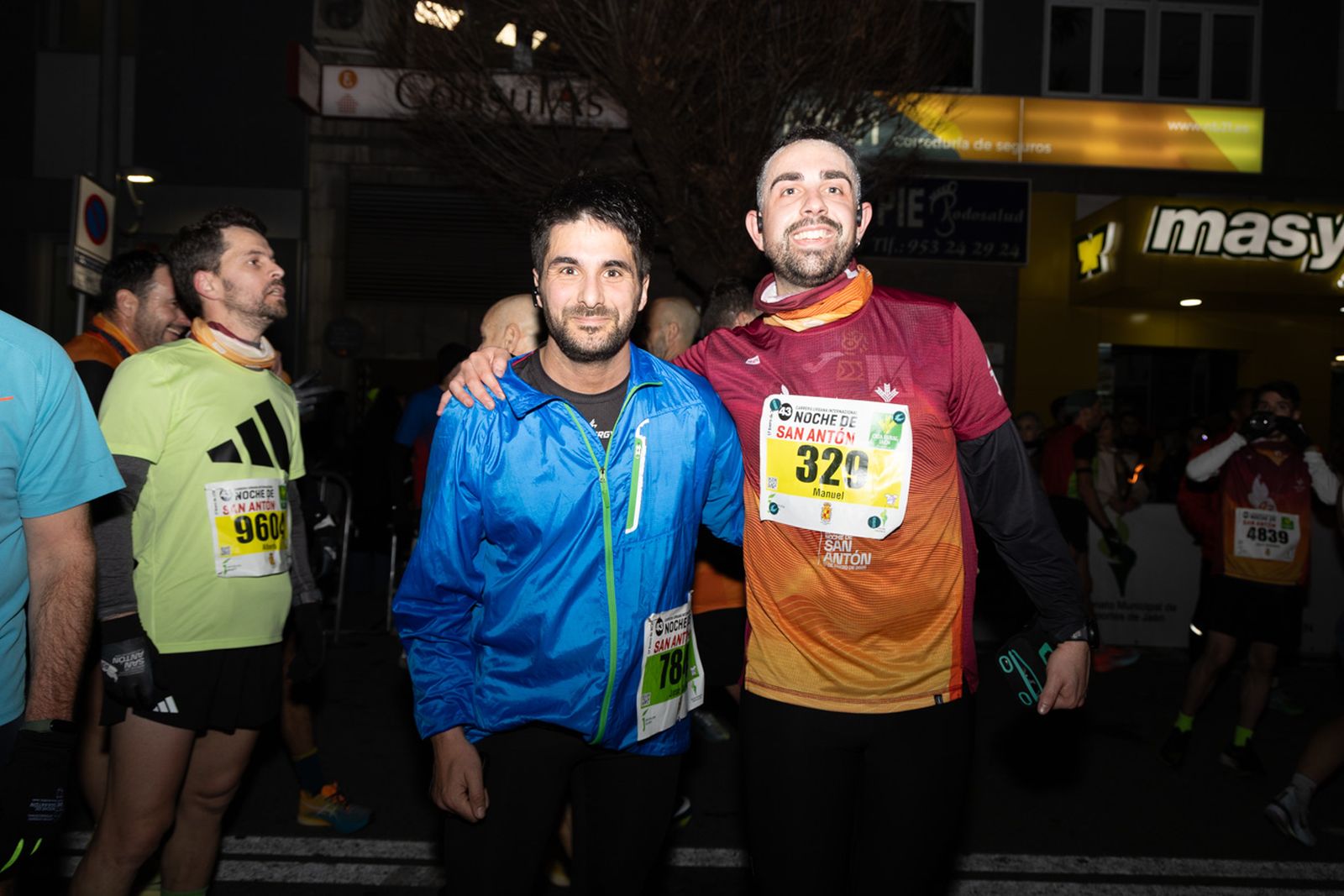 En imágenes: búscate en tu llegada a meta de la Carrera de San Antón 2026 (II)