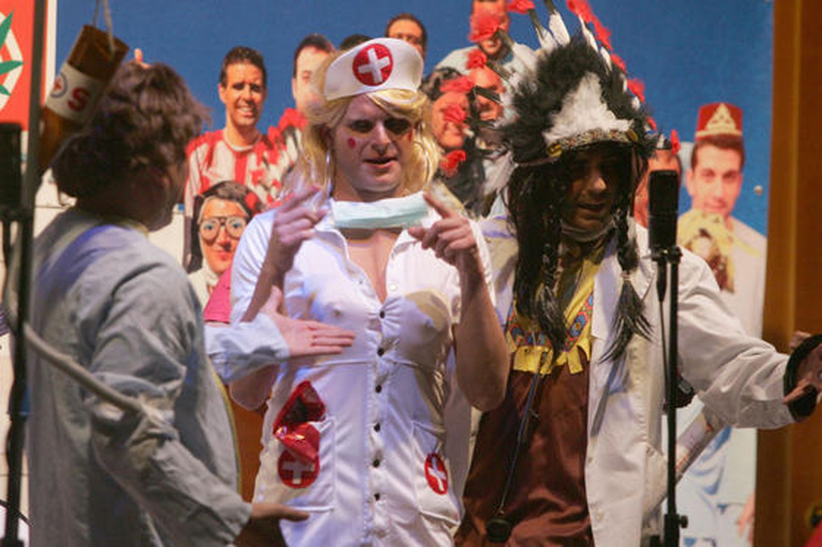 La agrupación 'Los de la sexta planta'./Fotos:J.M.Quiñones

Foto: J.M.Q.