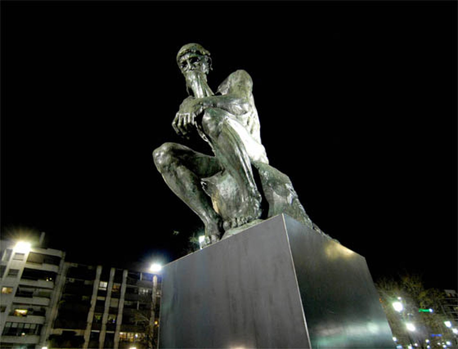 Rodin convierte en museo la Plaza Nueva