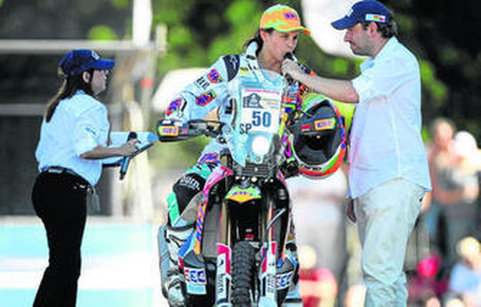 Laia Sanz es entrevistada durante la presentación del Dakar el pasado sábado.