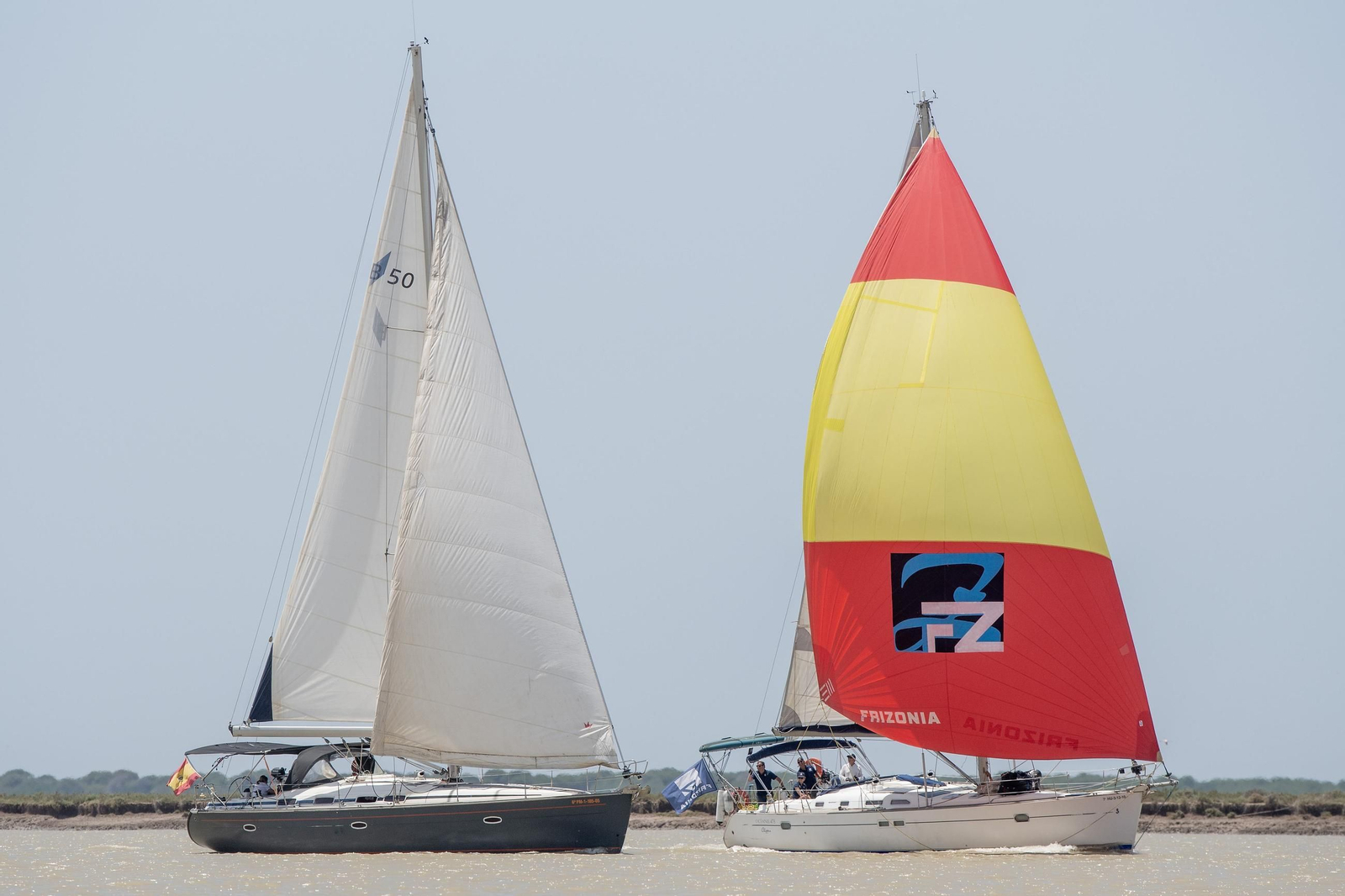 Las espectaculares fotos del Ascenso a Vela del Guadalquivir
