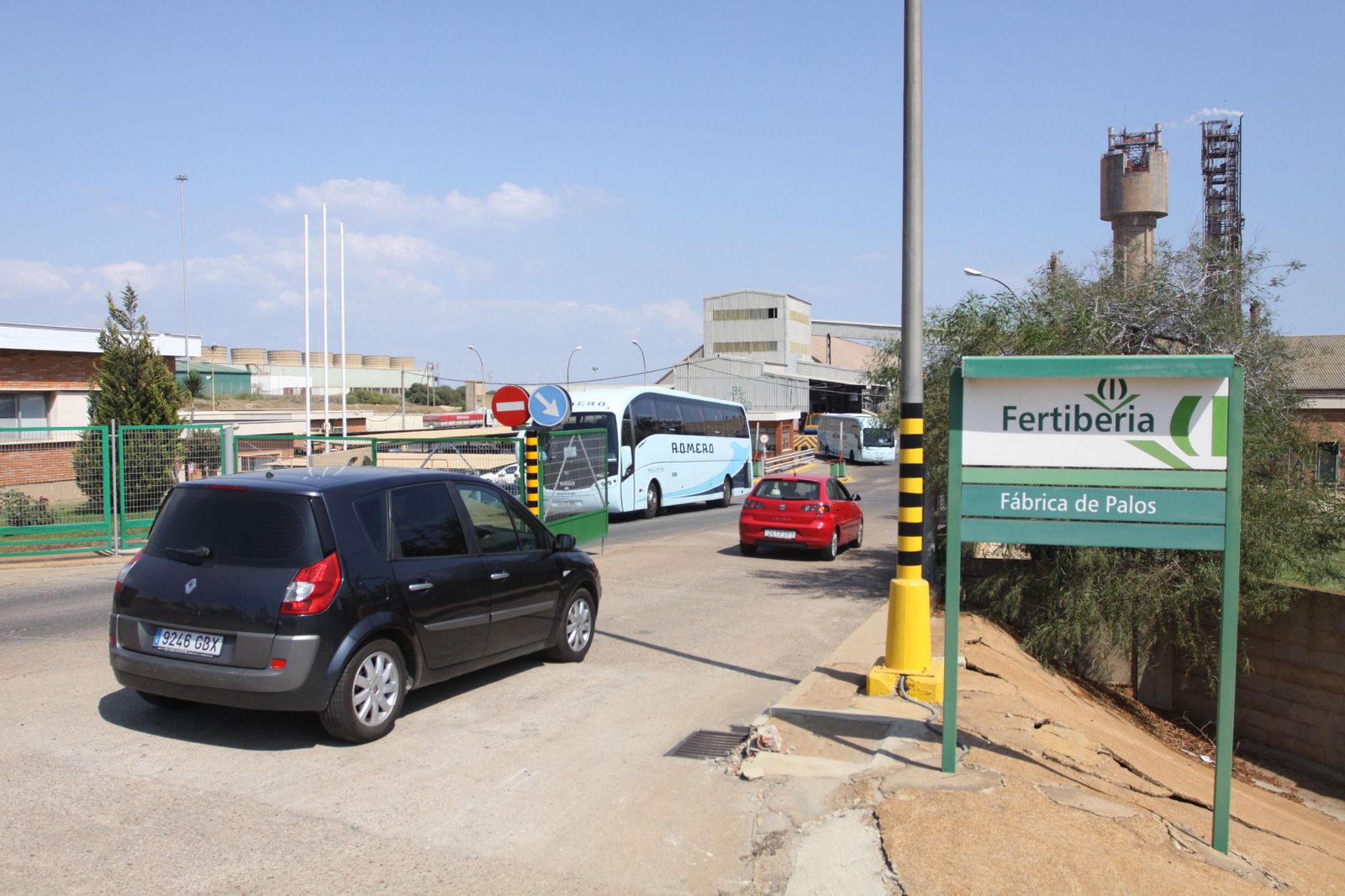 Instalaciones de Fertiberia en la avenida Francisco Montenegro de Huelva.
