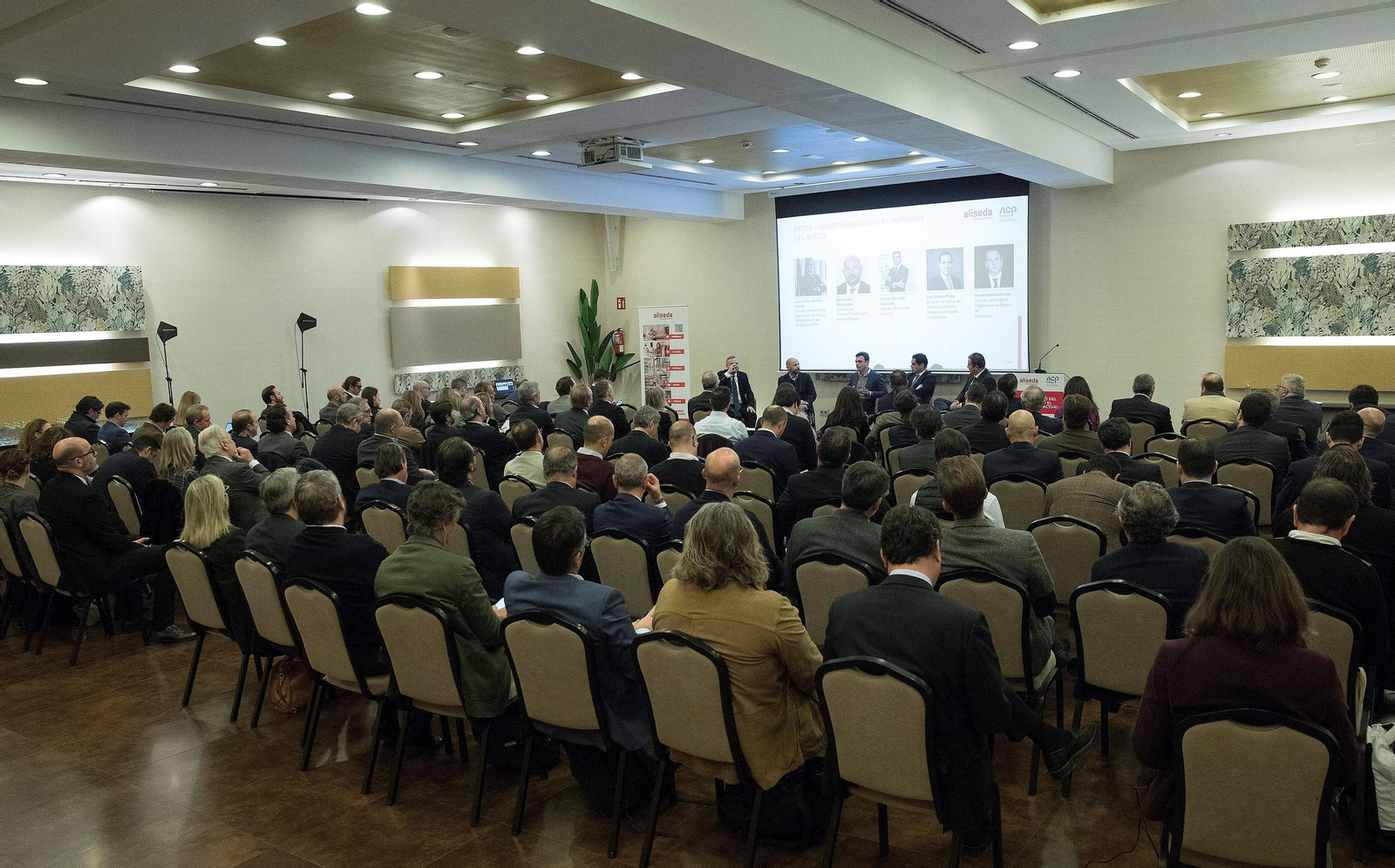 Jornada 'El Mercado del Suelo en el contexto actual', organizada por la ACP Málaga y Aliseda Inmobiliaria.